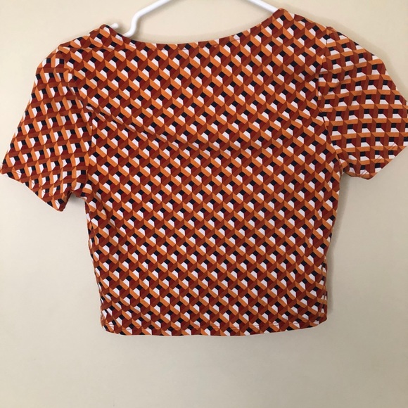 Crop top - Picture 3 of 4